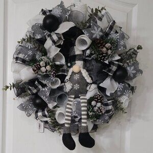 ❄️🖤 Gray & White Buffalo Plaid Gnome Christmas/Winter Wreath 🖤❄️